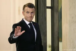 Macron betuigt solidariteit met Spaanse premier over conflict VS