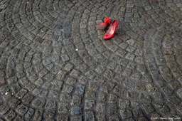 Slachtoffers van femicide herdacht bij demonstratie op de Dam