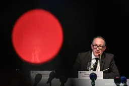 Onderzoek naar burgemeester Crans-Montana na dodelijke brand bar