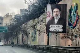 Zoon Iraanse president: Khamenei veilig en wel ondanks geruchten