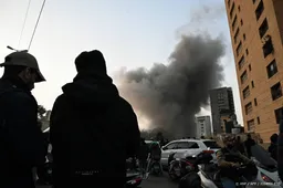 Israël voert aanvallen uit in centrum van Beiroet 