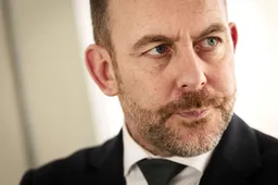 Van den Brink: tijd nodig om asielproblemen op te lossen