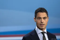 Jetten wil in gesprek met Joodse gemeenschap na aanslag op school