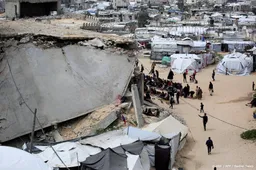 Acht doden bij Israëlische aanval op politiewagen in Gaza