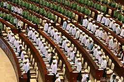 Parlement Myanmar jaren na staatsgreep weer bijeen