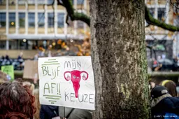 RCC: Boomerangkaart anti-abortusclub in strijd met reclamecode