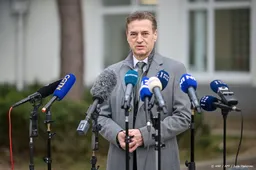 Exitpoll: liberale partij premier Golob nipt grootste in Slovenië