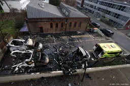 Twee arrestaties om brandstichting Joodse ambulances Londen