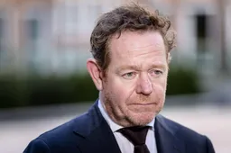 Van Weel wil 'vertrouwenskloof' met politieagenten dichten