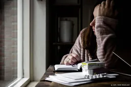 Vrouwen vallen vaker en langer uit door stress