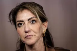 Yeşilgöz: trip met privéjet echt nodig, easyJet landt daar niet