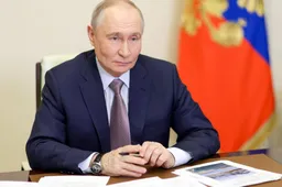 Kremlin weerspreekt verhaal dat Poetin zakenlui om geld vroeg