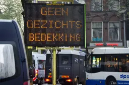 Rechtspraak: verbod gezichtsbedekking bij protest te ingrijpend