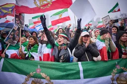 Paar honderd mensen bij pacifistische demonstratie Malieveld