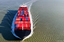 Trump: Iran gaat 20 olietankers door Straat van Hormuz laten