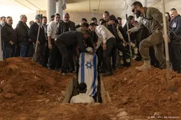 HRW: Iran gebruikt onwettige clusterbommen bij aanvallen Israël