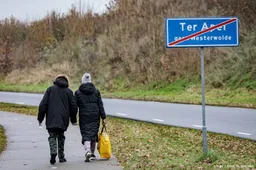 Aantal asielzoekers in Ter Apel daalt, maar blijft boven 2000