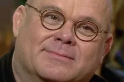 Nederland is he-le-maal klaar met de neppe, overdreven Paul de Leeuw: De échte reden waarom hij van de buis verdwijnt