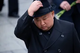 De ultieme dictatuur: Kim Jong-un geeft Noord-Koreanen smartphones als digitale handboeien