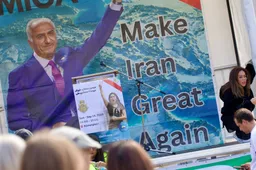 Bizarre arrogantie: Verbannen zoon van de Sjah denkt dat hij na westerse bommen als held wordt onthaald in Iran