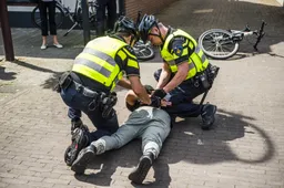 Maffiapraktijken in Lelystad: falende overheid laat stad gijzelen door explosieven gooiend straattuig