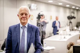 Hoogspanning in de Eerste Kamer: Asielwetten móéten erdoor, lot ligt in handen van eenpitter