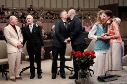 Halsema trouwt stellen van gelijk geslacht bij 25-jarig jubileum