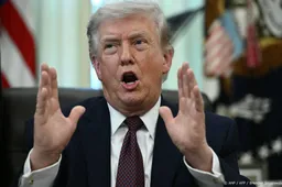 Trump 'denkt er sterk over' uit de NAVO te stappen