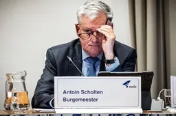 Vier mannen bestraft voor bedreigen burgemeester Venlo en COA