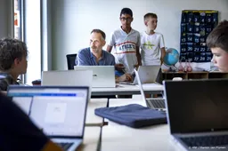 D66, VVD en GL-PvdA willen via wet gratis laptops voor leerlingen