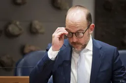 Van den Brink doet 'alles wat nodig is' voor steun asielwetten