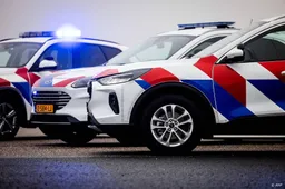 Politie grijpt in na vuurwerk bij azc-protest Loosdrecht