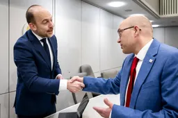 PVV geeft, na eigen asieldraai, D66 schuld van sneuvelen asielwet