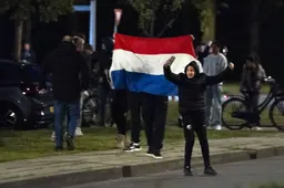 Politie grijpt opnieuw in bij azc-protest Loosdrecht