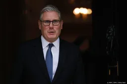 Brits parlement stemt over onderzoek naar misleiding door Starmer