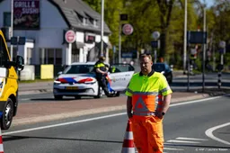 Meerdere wegen in omgeving 't Harde dicht door natuurbrand Veluwe