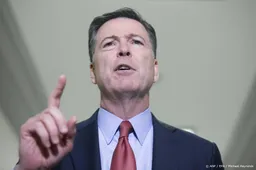 Voormalig FBI-directeur Comey meldt zich bij rechter in Virginia