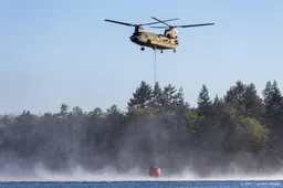 Brandweer verwacht dat brand bij 't Harde niet verder uitbreidt