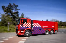 Brand 't Harde nog niet bedwongen, wind en hotspots 'zorgpunt'