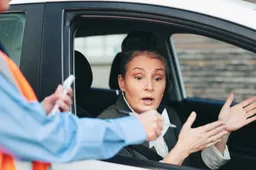 Kabinet-Jetten gebruikt automobilist als pinautomaat: organisaties slaan alarm over torenhoge verkeersboetes