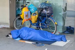 Falend kabinet-Jetten stort Nederlanders in de schulden: bureaucratische schuldhulpverlening stort totaal in