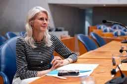 Spijkerharde waarheid: Mona Keijzer ontmaskert asielverraad van D66, CDA en de linkse wolk