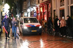 Amsterdamse straten veranderen in oorlogsgebied: man meedogenloos doodgestoken in Oost