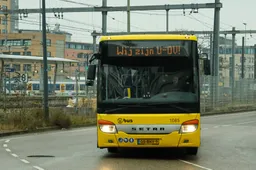 Bodemloze put: OV-bobo's eisen wéér een miljard extra, anders wordt uw ticket 12 procent duurder