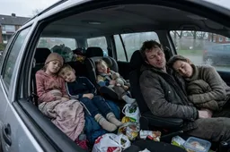 Schandaal: Nederlandse kinderen slapen in auto's terwijl statushouders overal voorrang krijgen op een woning