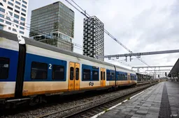 Seinstoring verholpen, treinverkeer langzaam weer op gang