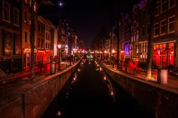 Groot gelijk voor Mirjam Bikker (CU): Verhoog de minimumleeftijd voor sekswerk naar 21 jaar en bescherm jonge meiden!