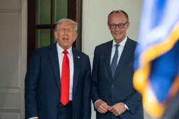 Ruziënde Trump trekt 5.000 militairen terug uit Duitsland: Een prachtig cadeau voor Europese soevereiniteit