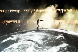 De censuurmaffia buitenspel gezet: 118.000 fans strompelen massaal naar concert Kanye West in Istanbul