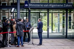 Van den Brink: asielweigergemeente moet in gesprek met buren